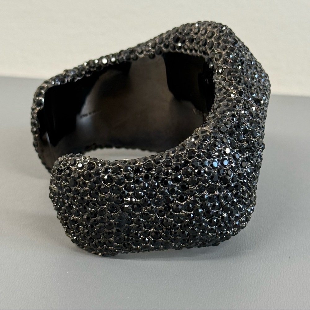 Alexander McQueen large pavé crystal cuff - Picture 3 of 10